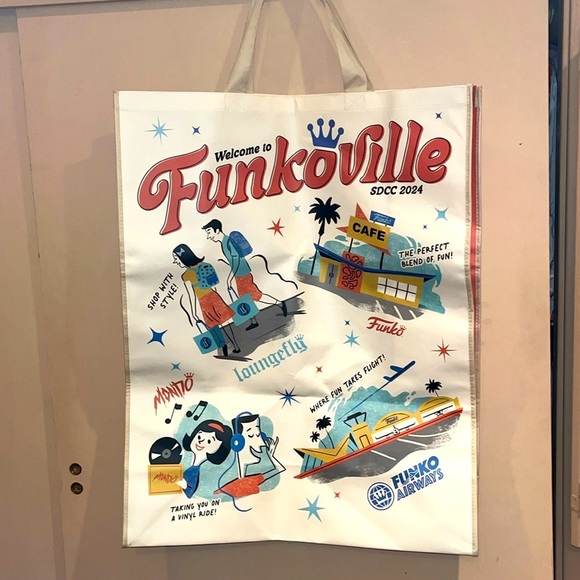 Comic Con SD 2024 FUNKOVILLE very large vinyl like shopping bag NWOT - Picture 1 of 10